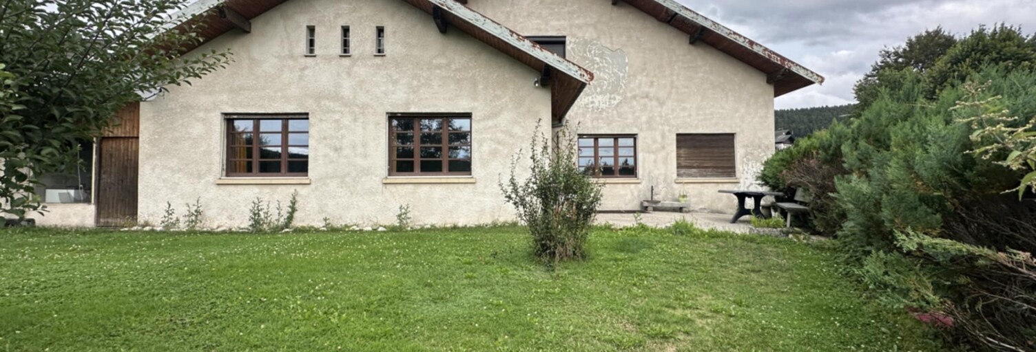 Maison 9 Pièces 186 m² à vendre à Les Fins (25500)