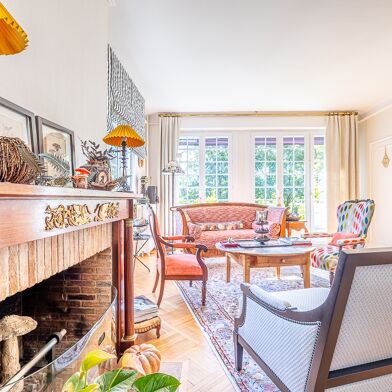 Maison 6 pièces 530400 €