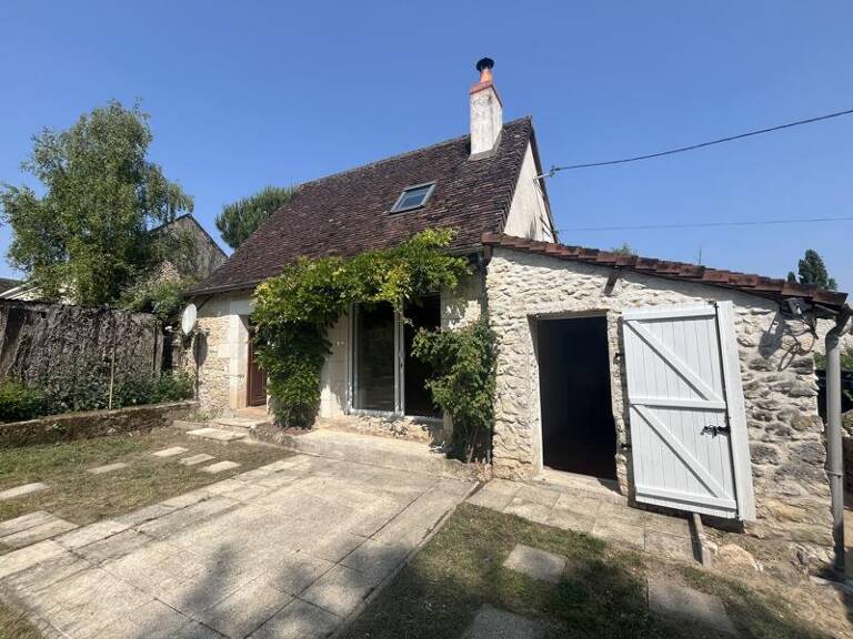 Maison en pierre de 3 pièces principales — photo 1