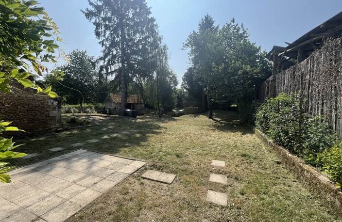 Maison en pierre de 3 pièces principales — photo 2