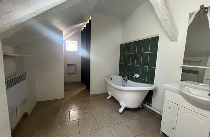 Maison en pierre de 3 pièces principales — photo 4