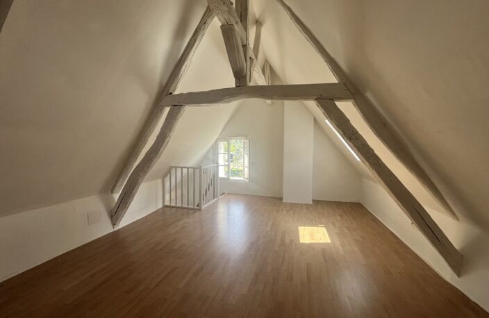 Maison en pierre de 3 pièces principales — photo 5