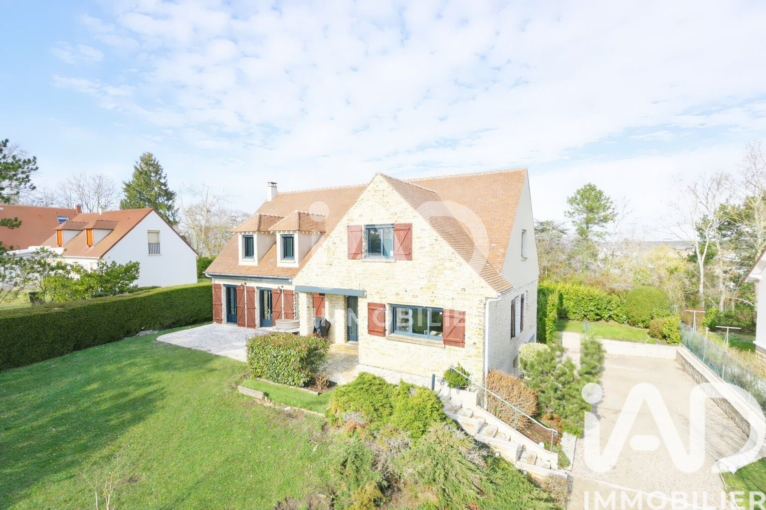 Chambourcy - 380m² - 8p. - 4ch.