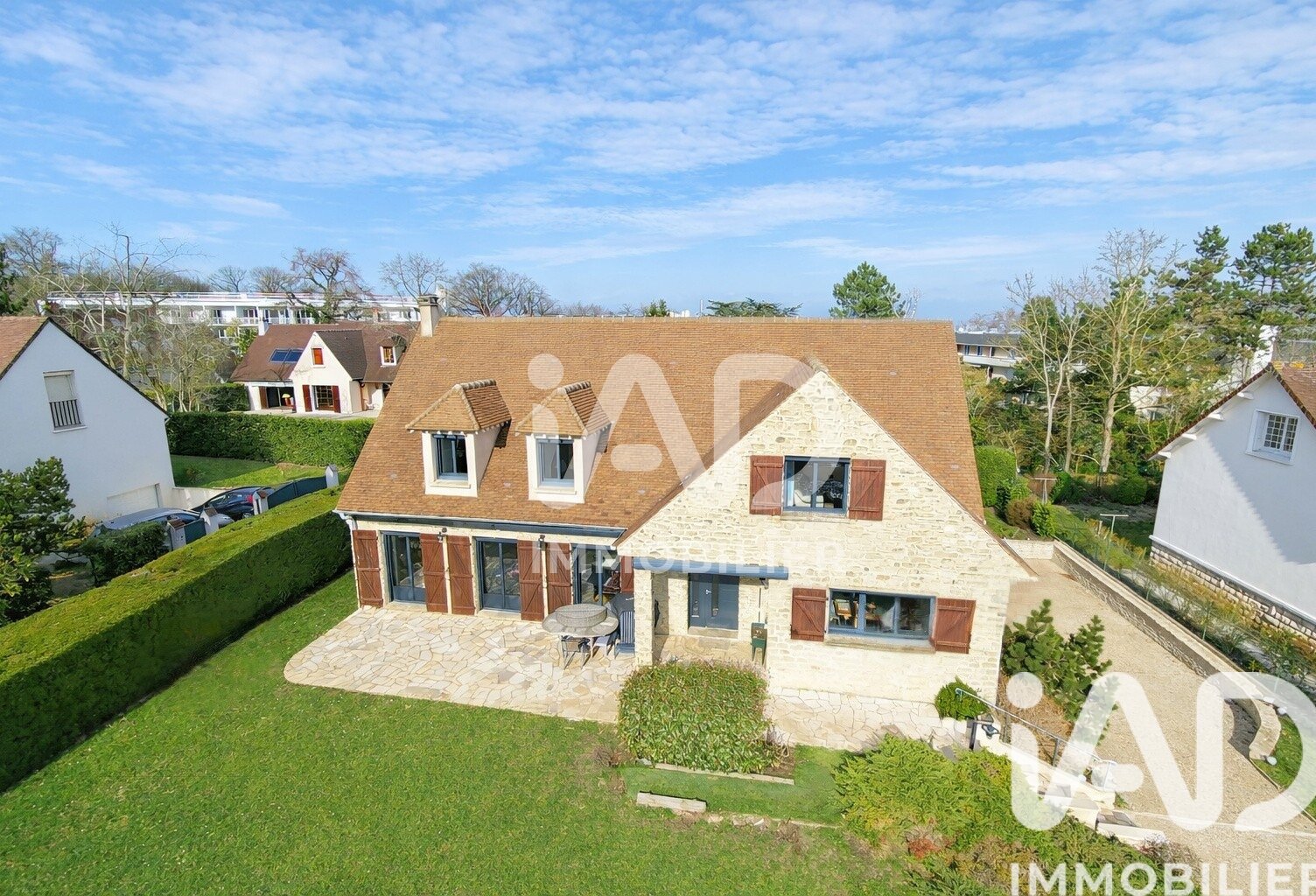 Vente Maison/villa 8 pièces — photo 1