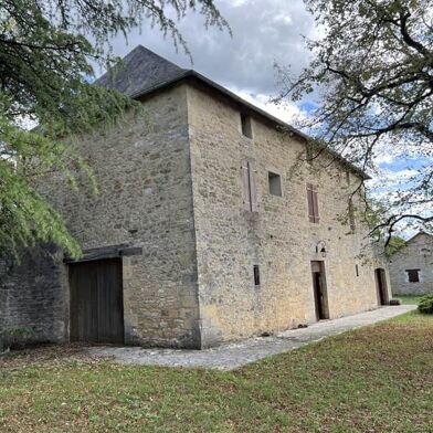 Maison 8 pièces 348480 €