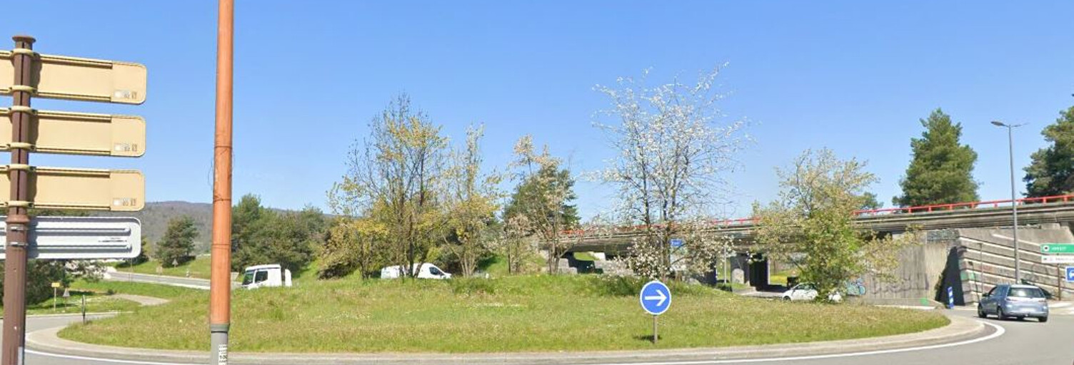 Garage  115 m² à vendre à Annecy (74370)