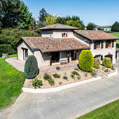 Maison 6 pièces 599000 €