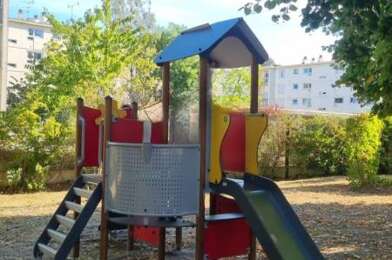 Appartement 4 pièces 240000 €