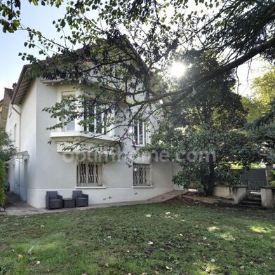 Maison 10 pièces 1090000 €