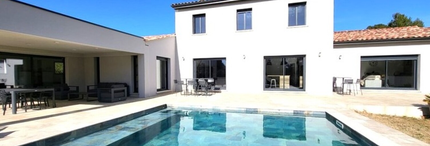 Maison 8 Pièces 211 m² à vendre à Uchaux (84100)