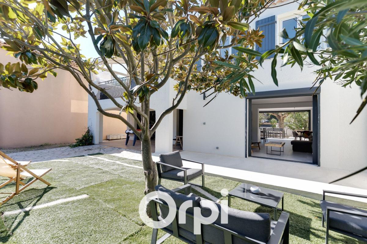 Villa / Maison  T6 à vendre Marseille 8eme 13008