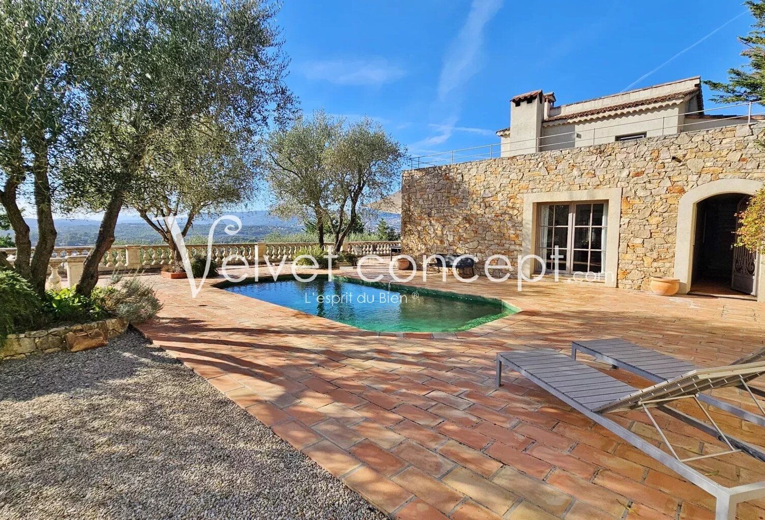CASTELLARAS - Vue Panoramique - Propriété de Charme — photo 1