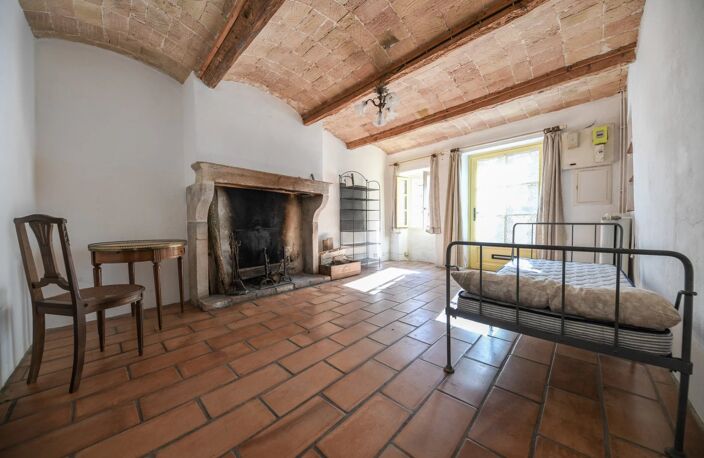 Maison de village en pierre — photo 3