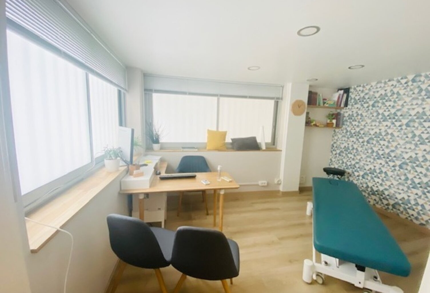 En plein centre-ville de COLOMIERS, à vendre locaux d'activités professionnelles ou commerciales de 331 m² au sol — photo 1