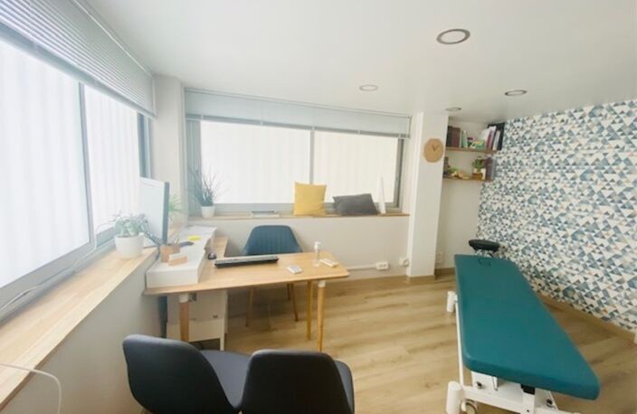 En plein centre-ville de COLOMIERS, à vendre locaux d'activités professionnelles ou commerciales de 331 m² au sol — photo 2