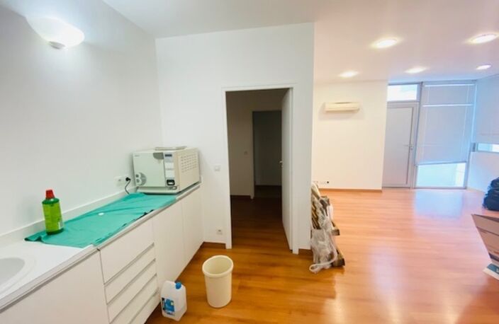 En plein centre-ville de COLOMIERS, à vendre locaux d'activités professionnelles ou commerciales de 331 m² au sol — photo 5