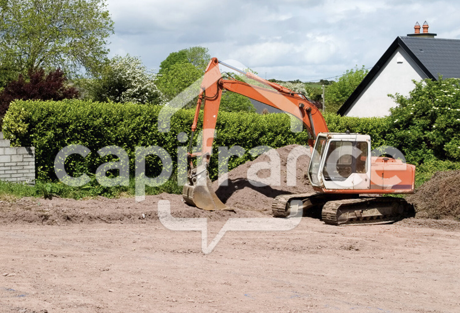 Terrain multi-usages à vendre de 1 100,00 m² local commercial FONTENAY LE FLEURY (78) — photo 1