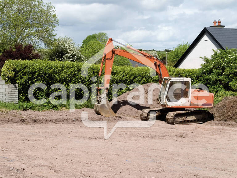 Terrain multi-usages à vendre de 1 100,00 m² local commercial FONTENAY LE FLEURY (78) — photo 1