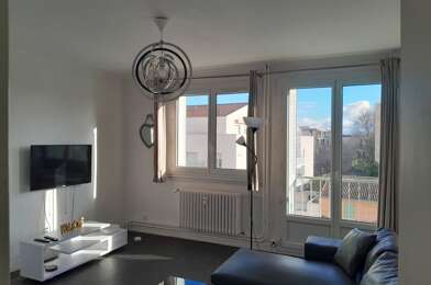 Appartement 3 pièces 1090 €