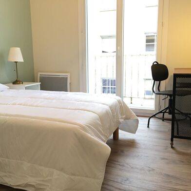 Appartement 5 pièces 415 €