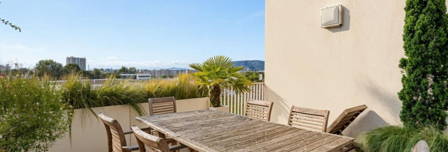 Appartement 5 Pièces 103 m² à vendre à Sathonay-Camp (69580)