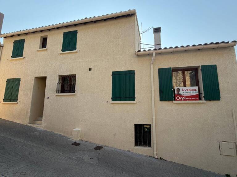 maison de ville 3 chambres avec garage à Montfrin — photo 1