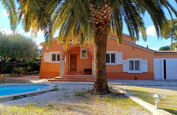 PROCHE DU BRUSC - VILLA DE CHARME AVEC PISCINE — photo 4