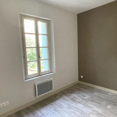 Appartement 3 pièces 867 €