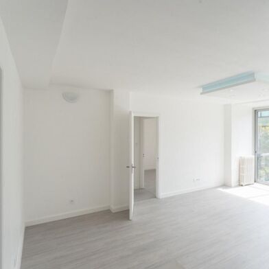 Appartement 4 pièces 242000 €