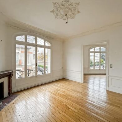 Appartement 4 pièces 1140 €