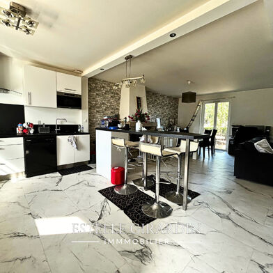 Maison 4 pièces 348500 €