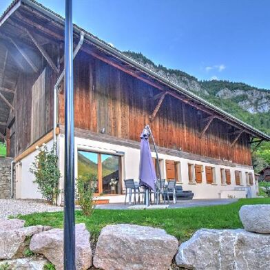 Maison 5 pièces 748000 €