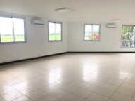 Plateau de Bureaux climatisé de 67 m2 - Saint-Benoît — photo 4