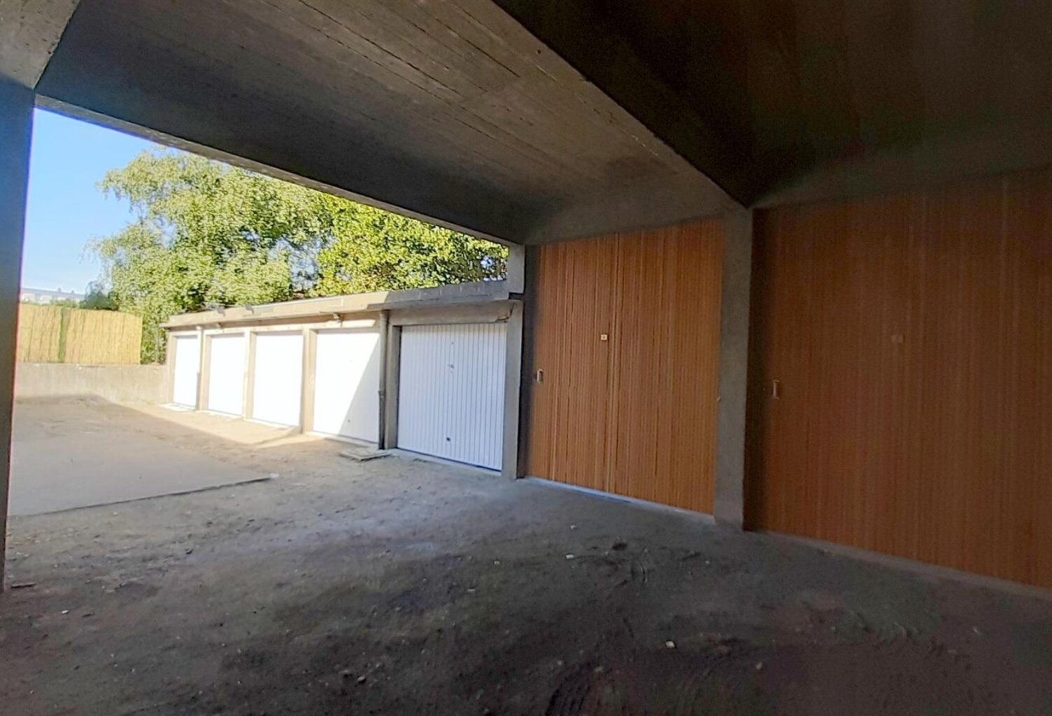Location garage   à Tours (37000) — photo 1