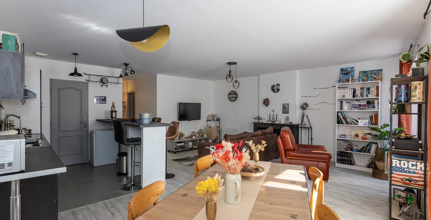 Appartement T2 rénové – centre du Pont-de-Beauvoisin – 129 000 € — photo 1