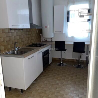 Appartement 3 pièces 650 €