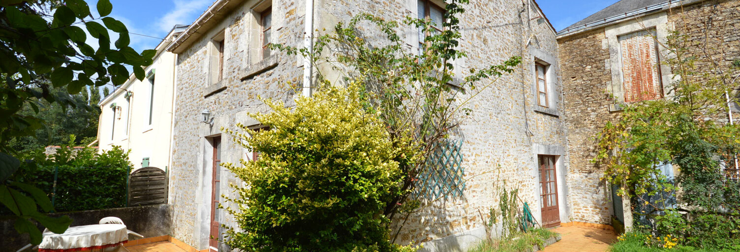 Maison 2 Pièces 154 m² à vendre à Bazoges-en-Pareds (85390)