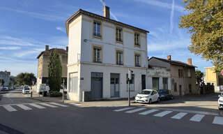 Immeuble  270 m² à vendre à Feyzin (69320)