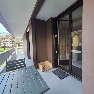 Appartement 3 pièces 750 €