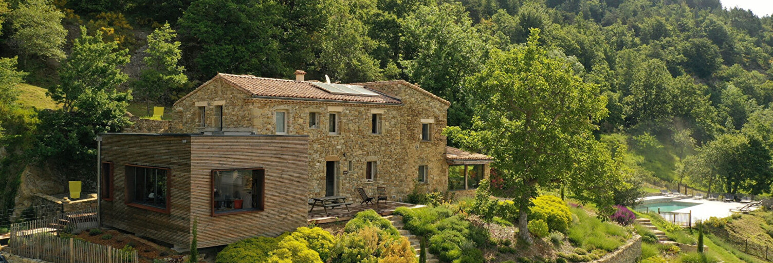 Maison 22 Pièces 488 m² à vendre à Nyons (26110)