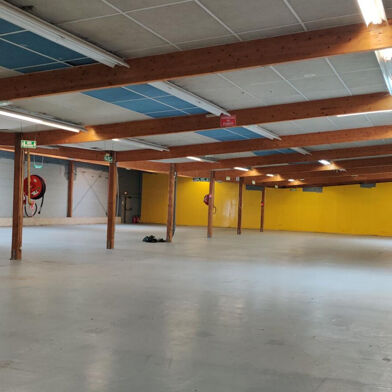 Commerce  780000 €