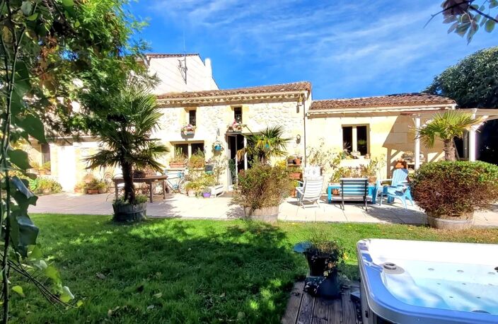 33710 TEUILLAC - MAISON EN PIERRES 195M² HABITABLES ET 1265 M² PARC PAYSAGER — photo 2