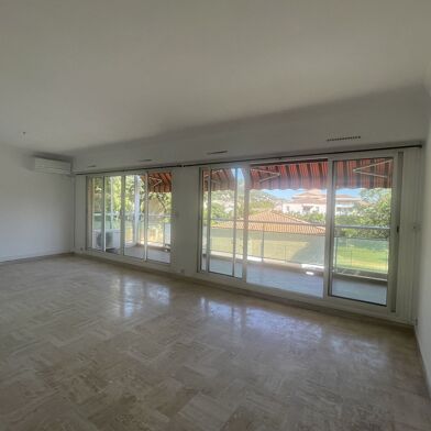 Appartement 4 pièces 210000 €