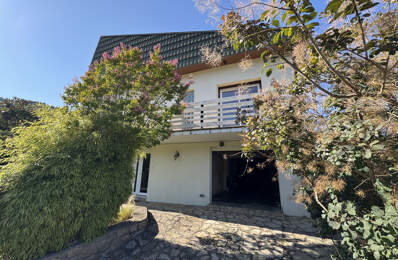 ROYAT - SECTEUR RÉSIDENTIEL - BELLE VILLA DE 226m2 — photo du bien