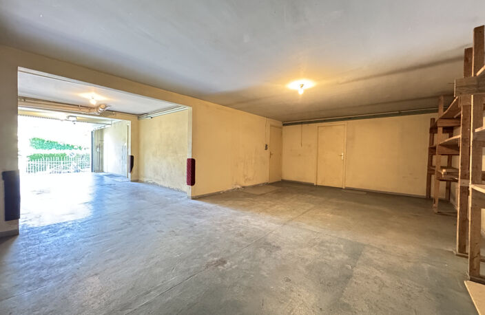 ROYAT - SECTEUR RÉSIDENTIEL - BELLE VILLA DE 226m2 — photo 3