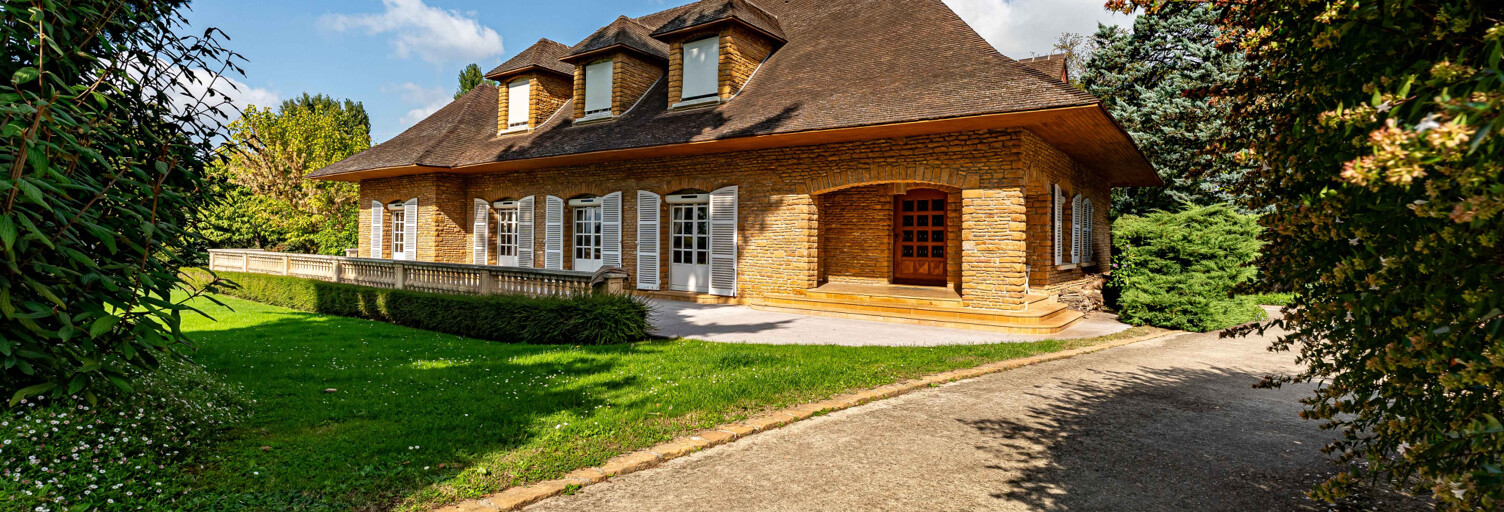 Maison 8 Pièces 300 m² à vendre à Lurcy (01090)