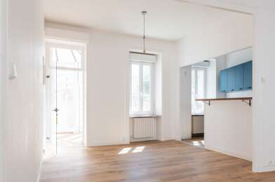 Maison 5 pièces 1700 €