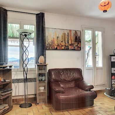 Appartement 3 pièces 138300 €