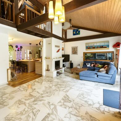 Maison 6 pièces 499000 €