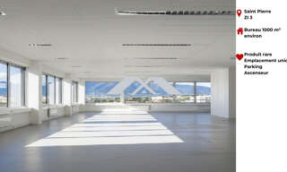 Bureau  700 m² à louer à Saint-Pierre (97410)